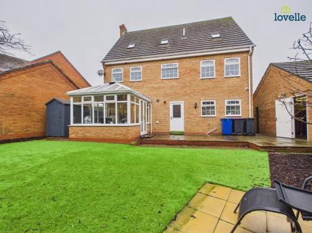 5 bedroom Detached house for sale in Macphail Crescent, Saxilby, LN1