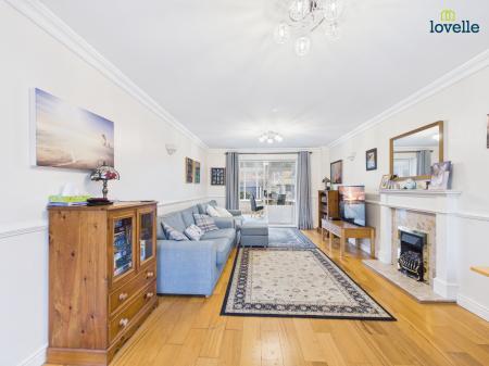 5 bedroom Detached house for sale in Macphail Crescent, Saxilby, LN1