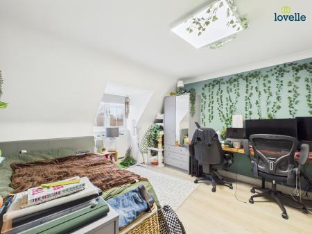 5 bedroom Detached house for sale in Macphail Crescent, Saxilby, LN1