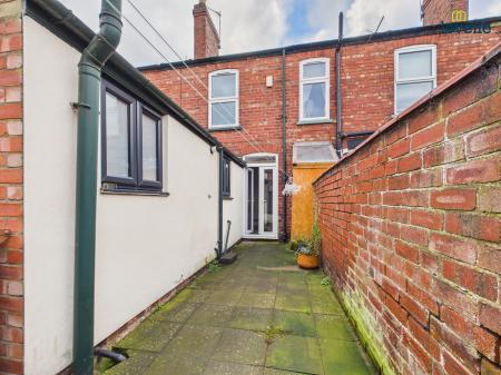 4 bedroom Terraced House for sale in Kirkby Street, Lincoln, LN5