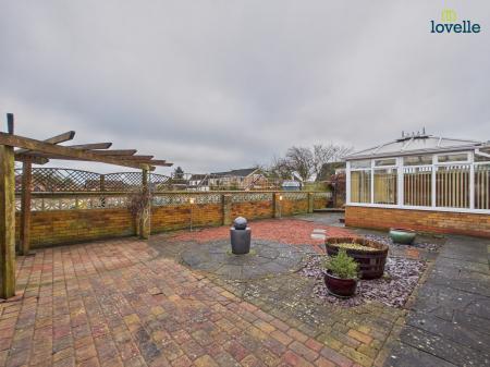3 bedroom Bungalow for sale in Westfield Approach, North Greetwell, LN2