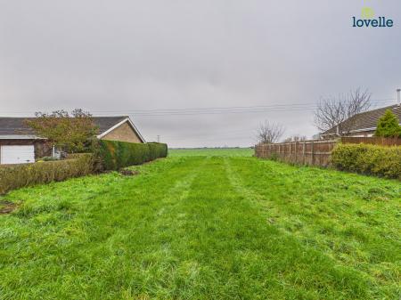 3 bedroom Bungalow for sale in Westfield Approach, North Greetwell, LN2
