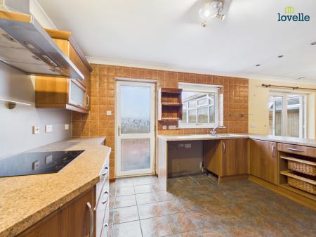 3 bedroom Bungalow for sale in Westfield Approach, North Greetwell, LN2