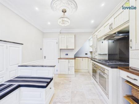 2 bedroom End of terrace house to let in Danes Terrace, Lincoln