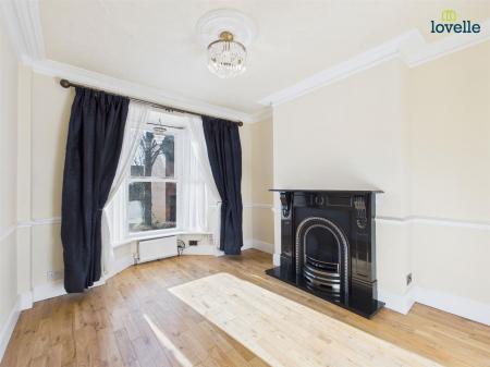 2 bedroom End of terrace house to let in Danes Terrace, Lincoln