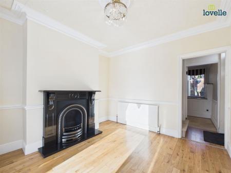 2 bedroom End of terrace house to let in Danes Terrace, Lincoln