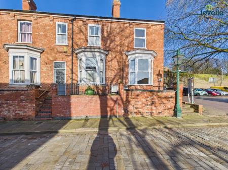 2 bedroom End of terrace house to let in Danes Terrace, Lincoln