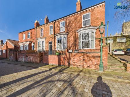 2 bedroom End of terrace house to let in Danes Terrace, Lincoln
