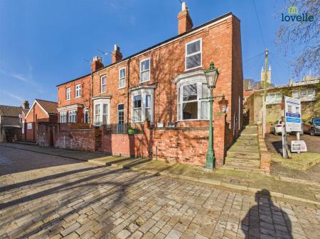 2 bedroom End of terrace house to let in Danes Terrace, Lincoln