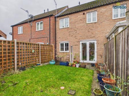 3 bedroom Terraced House for sale in Thomas Kitching Way, Bardney, LN3