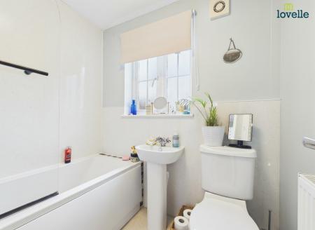 3 bedroom Terraced House for sale in Thomas Kitching Way, Bardney, LN3