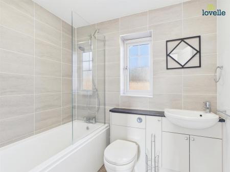 3 bedroom Detached house to let in Creasy Drive, Dunholme