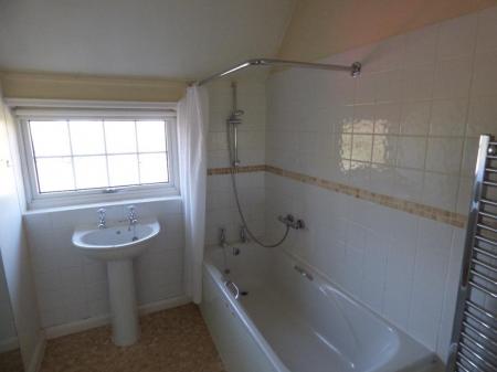 3 bedroom Semi-detached house to let in Riseholme Lane, Riseholme