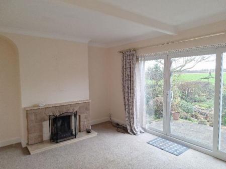 3 bedroom Semi-detached house to let in Riseholme Lane, Riseholme
