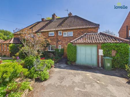 Riseholme Lane, Riseholme