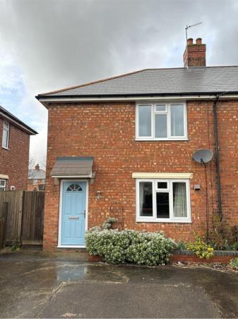 2 bedroom End of terrace house to let in Coleridge Gardens, Lincoln