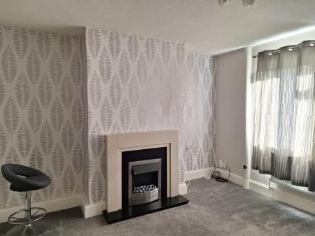 2 bedroom End of terrace house to let in Coleridge Gardens, Lincoln