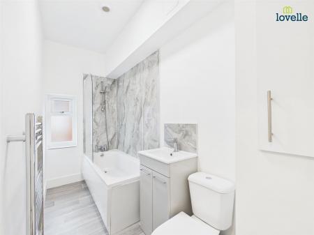 2 bedroom Terraced House to let in Russell Street, Lincoln