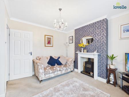3 bedroom End of terrace house for sale in Western Avenue, Saxilby, LN1
