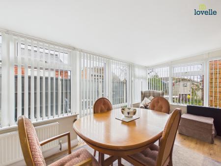 3 bedroom End of terrace house for sale in Western Avenue, Saxilby, LN1