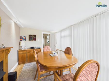 3 bedroom End of terrace house for sale in Western Avenue, Saxilby, LN1