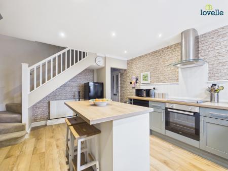 3 bedroom End of terrace house for sale in Western Avenue, Saxilby, LN1