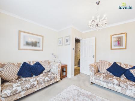 3 bedroom End of terrace house for sale in Western Avenue, Saxilby, LN1