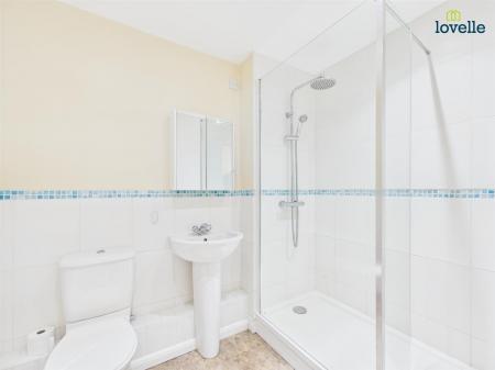 2 bedroom Flat to let in Olsen Rise, Lincoln