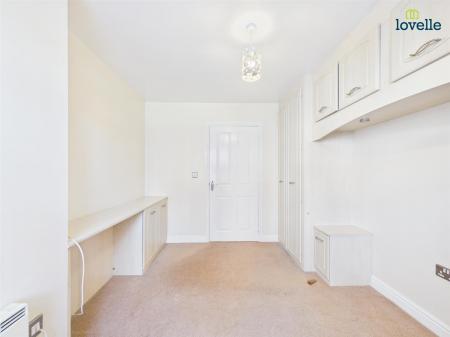 2 bedroom Flat to let in Olsen Rise, Lincoln