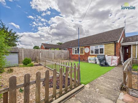 2 bedroom Bungalow to let in Phillips Court, Welton
