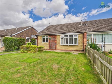 2 bedroom Bungalow to let in Phillips Court, Welton