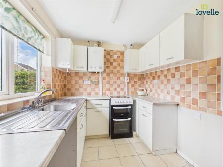 2 bedroom Bungalow to let in Phillips Court, Welton