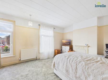 3 bedroom Terraced House for sale in Sincil Bank, Lincoln, LN5