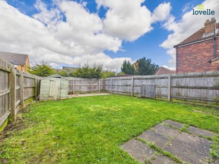 3 bedroom Semi-detached house for sale in Thirsk Close, Market Rasen, LN8