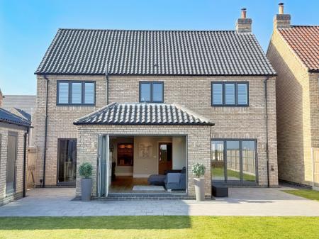 4 bedroom Detached house for sale in Crickets Drive, Nettleham, LN2