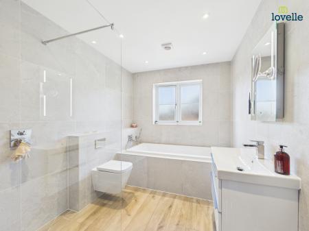 4 bedroom Detached house for sale in Crickets Drive, Nettleham, LN2