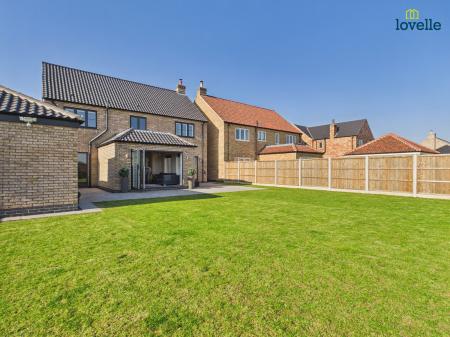 4 bedroom Detached house for sale in Crickets Drive, Nettleham, LN2