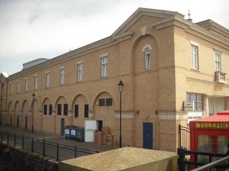 3 bedroom Flat to let in St. Marks Square, Lincoln