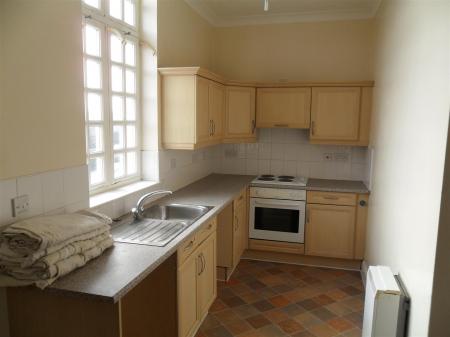 3 bedroom Flat to let in St. Marks Square, Lincoln