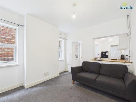 2 bedroom End of terrace house to let in Milton Street, Lincoln