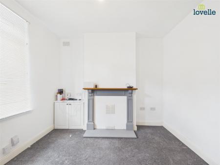 2 bedroom End of terrace house to let in Milton Street, Lincoln