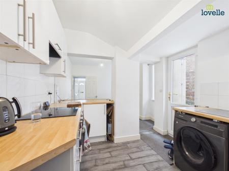 2 bedroom End of terrace house to let in Milton Street, Lincoln