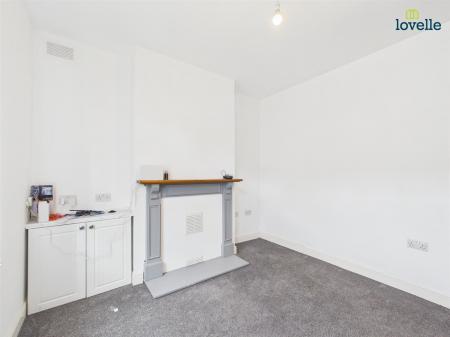 2 bedroom End of terrace house to let in Milton Street, Lincoln