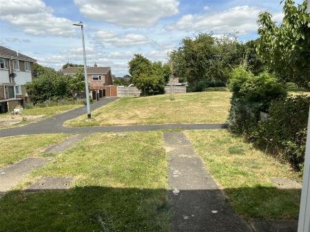 2 bedroom House to let in Coleraine Close, Lincoln