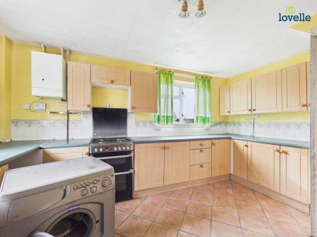3 bedroom End of terrace house for sale in Fossdyke Gardens, Saxilby, LN1