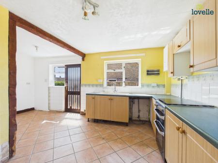3 bedroom End of terrace house for sale in Fossdyke Gardens, Saxilby, LN1