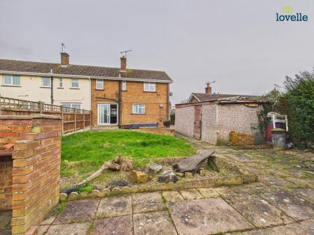 3 bedroom End of terrace house for sale in Fossdyke Gardens, Saxilby, LN1