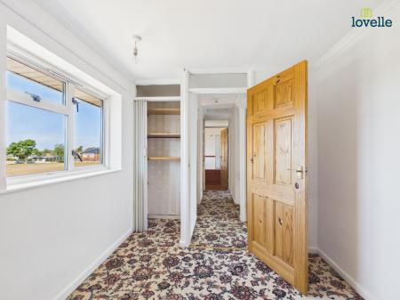 3 bedroom End of terrace house for sale in Fossdyke Gardens, Saxilby, LN1