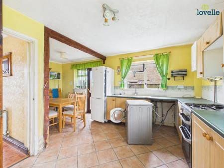 3 bedroom End of terrace house for sale in Fossdyke Gardens, Saxilby, LN1