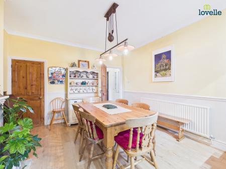 3 bedroom Terraced House for sale in Mildmay Street, Lincoln, LN1
